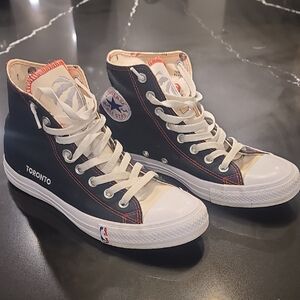 EUC Special edition Converse Chuck Taylor All-Star high-top sneakers. Sz 7.5